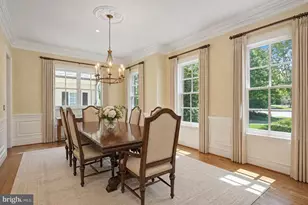 9698 Mill Ridge Ln, Great Falls, VA 22066 - Photo 11