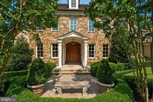 9698 Mill Ridge Ln, Great Falls, VA 22066 - Photo 3