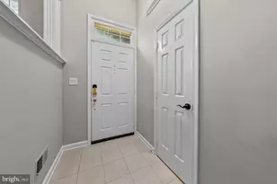 6008 Kelsey Ct, Falls Church, VA 22044 - Photo 15