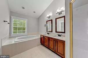 6008 Kelsey Ct, Falls Church, VA 22044 - Photo 33