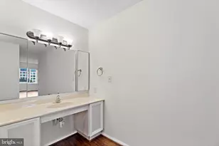 8370 Greensboro Dr, McLean, VA 22102 - Photo 13