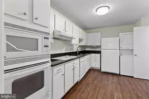 8370 Greensboro Dr, McLean, VA 22102 - Photo 29