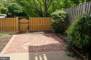 2103 Dominion Heights Ct, Falls Church, VA 22043 - Photo 27