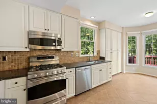6106 Franconia Commons Ct, Alexandria, VA 22310 - Photo 9