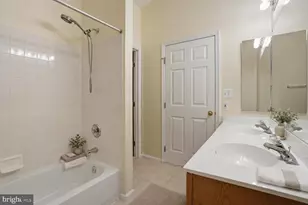 14290 Glade Spring Dr, Centreville, VA 20121 - Photo 21