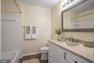 14290 Glade Spring Drive, Centreville, VA 20121 - Photo 29