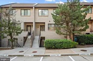 3895 Steppes Ct, Falls Church, VA 22041 - Photo 1