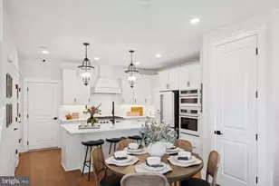 4824 Bauhaus Sq, Chantilly, VA 20151 - Photo 13
