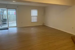 5405 New London Park Dr, Fairfax, VA 22032 - Photo 5