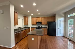 5669 Faircloth Ct, Centreville, VA 20120 - Photo 9
