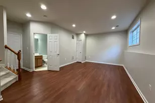 5669 Faircloth Ct, Centreville, VA 20120 - Photo 31