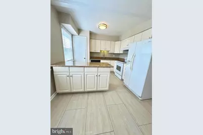 8124 Larkin Lane, Vienna, VA 22182 - Photo 11