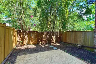 8124 Larkin Ln, Vienna, VA 22182 - Photo 37