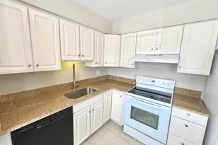 8124 Larkin Ln, Vienna, VA 22182 - Photo 13