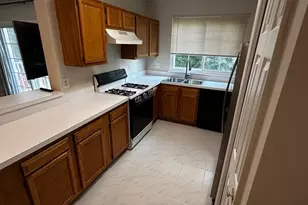 12501 Hayes Ct, Fairfax, VA 22033 - Photo 11