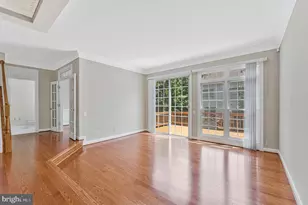 9546 Lagersfield Cir, Vienna, VA 22181 - Photo 11