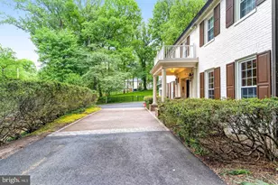 7845 Old Dominion Dr, McLean, VA 22102 - Photo 3