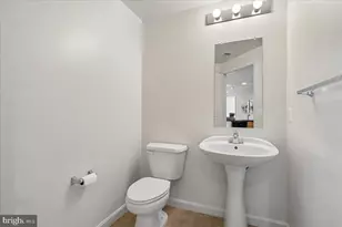 4490 Market Commons Dr, Fairfax, VA 22033 - Photo 15
