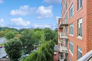 4490 Market Commons Dr, Fairfax, VA 22033 - Photo 33