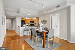 4490 Market Commons Dr, Fairfax, VA 22033 - Photo 9