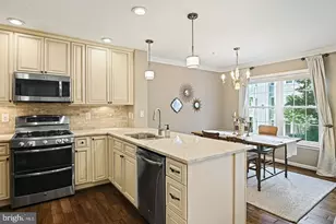 12908 Fair Briar Ln, Fairfax, VA 22033 - Photo 1