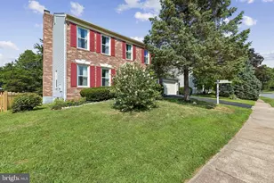 3574 Armfield Farm Dr, Chantilly, VA 20151 - Photo 3