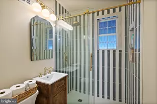 2902 Summerfield Rd, Falls Church, VA 22042 - Photo 9