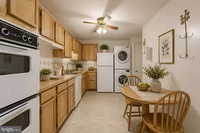 8370 Greensboro Drive #610, McLean, VA 22102 - Photo 3