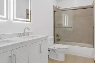 8305 Covington Woods Ct, Springfield, VA 22153 - Photo 11