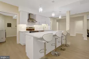 8305 Covington Woods Ct, Springfield, VA 22153 - Photo 3