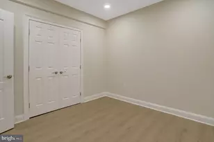 8305 Covington Woods Ct, Springfield, VA 22153 - Photo 17