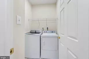 13280 Maple Creek Ln, Centreville, VA 20120 - Photo 11