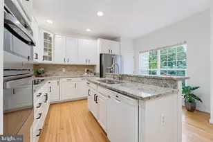 13280 Maple Creek Ln, Centreville, VA 20120 - Photo 13