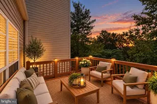 13280 Maple Creek Ln, Centreville, VA 20120 - Photo 3