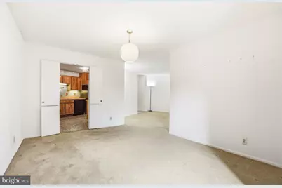 5904 Mount Eagle Drive #114, Alexandria, VA 22303 - Photo 9