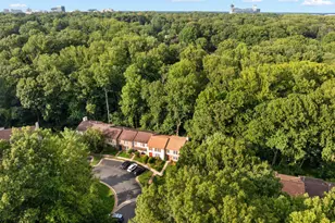 2323 Middle Creek Ln, Reston, VA 20191 - Photo 37