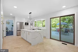 905 Falls Bridge Ln, Great Falls, VA 22066 - Photo 15