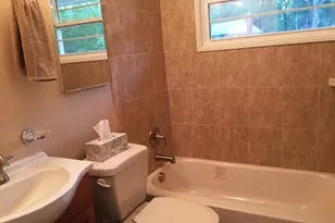 5618 Inverchapel Rd, Springfield, VA 22151 - Photo 7
