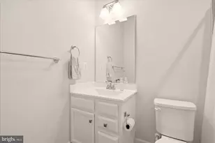 13921 Airfoil Rd, Herndon, VA 20171 - Photo 33
