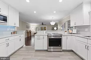 6101 Dory Landing Ct, Burke, VA 22015 - Photo 15