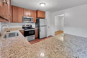 7338 Mallory Ln, Alexandria, VA 22315 - Photo 5
