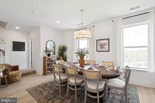14975 Deco Cir, Chantilly, VA 20151 - Photo 9