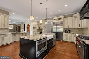 1217 Ross Dr SW, Vienna, VA 22180 - Photo 19