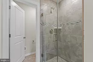 2400 Stella Pl, Alexandria, VA 22303 - Photo 35