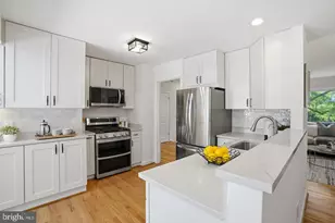 8410 Bound Brook Ln, Alexandria, VA 22309 - Photo 15