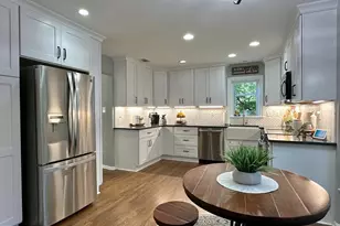 10602 Battalion Landing Ct, Burke, VA 22015 - Photo 11