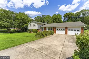 9904 Vale Rd, Vienna, VA 22181 - Photo 5