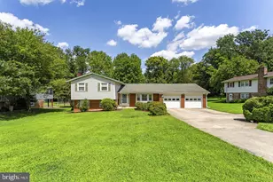 9904 Vale Rd, Vienna, VA 22181 - Photo 3