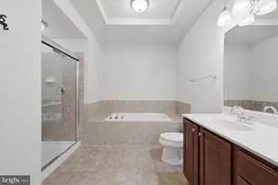 3553 Huntley Manor Ln, Alexandria, VA 22306 - Photo 9