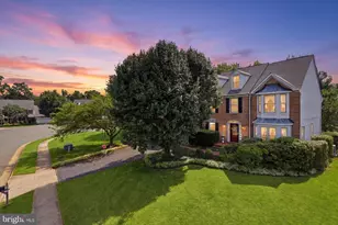 808 Autumn Breeze Ct, Herndon, VA 20170 - Photo 1